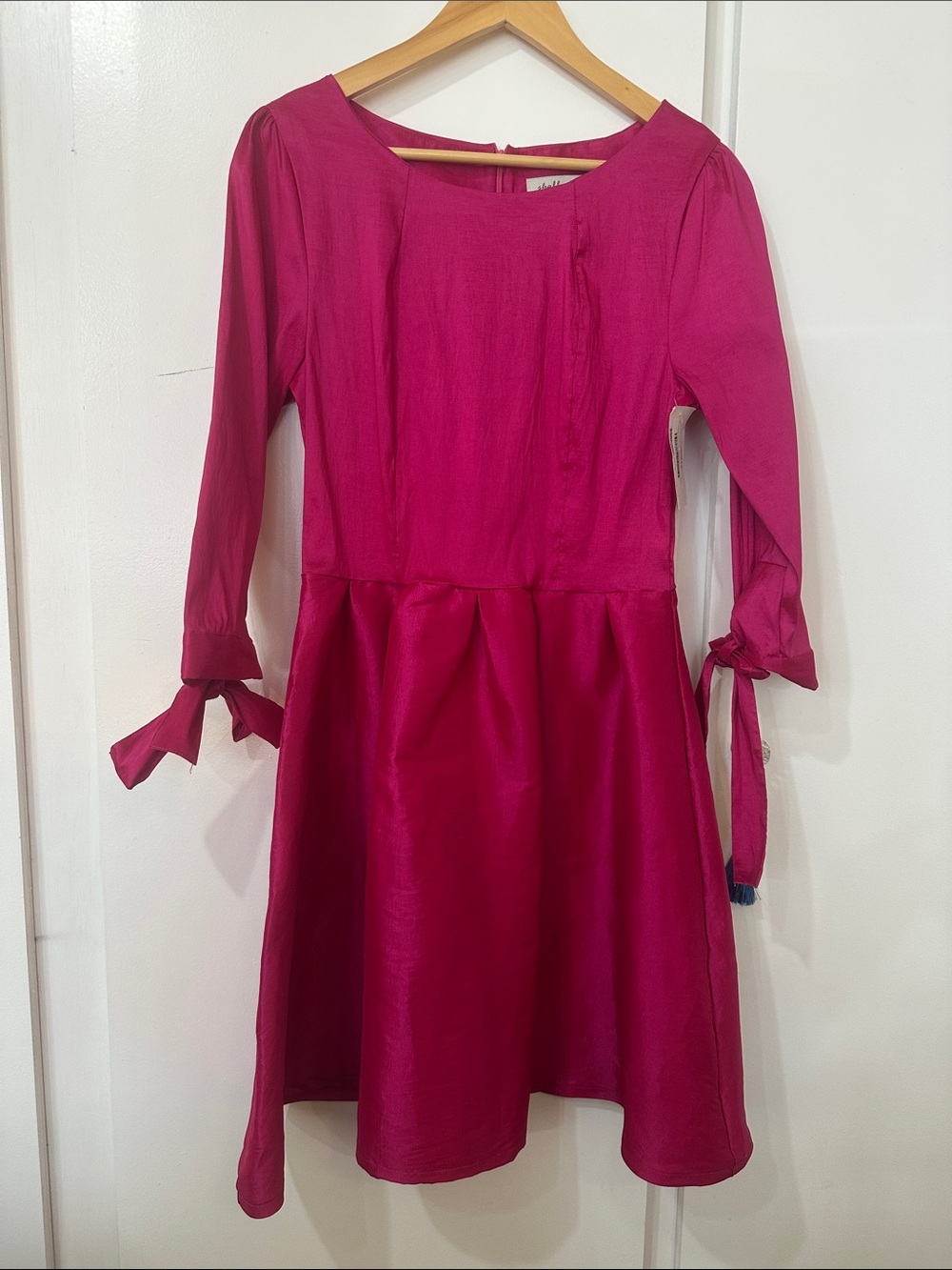 Shabby Apple Fuchsia Long-Sleeve Tie-Cuff Taffeta Dress